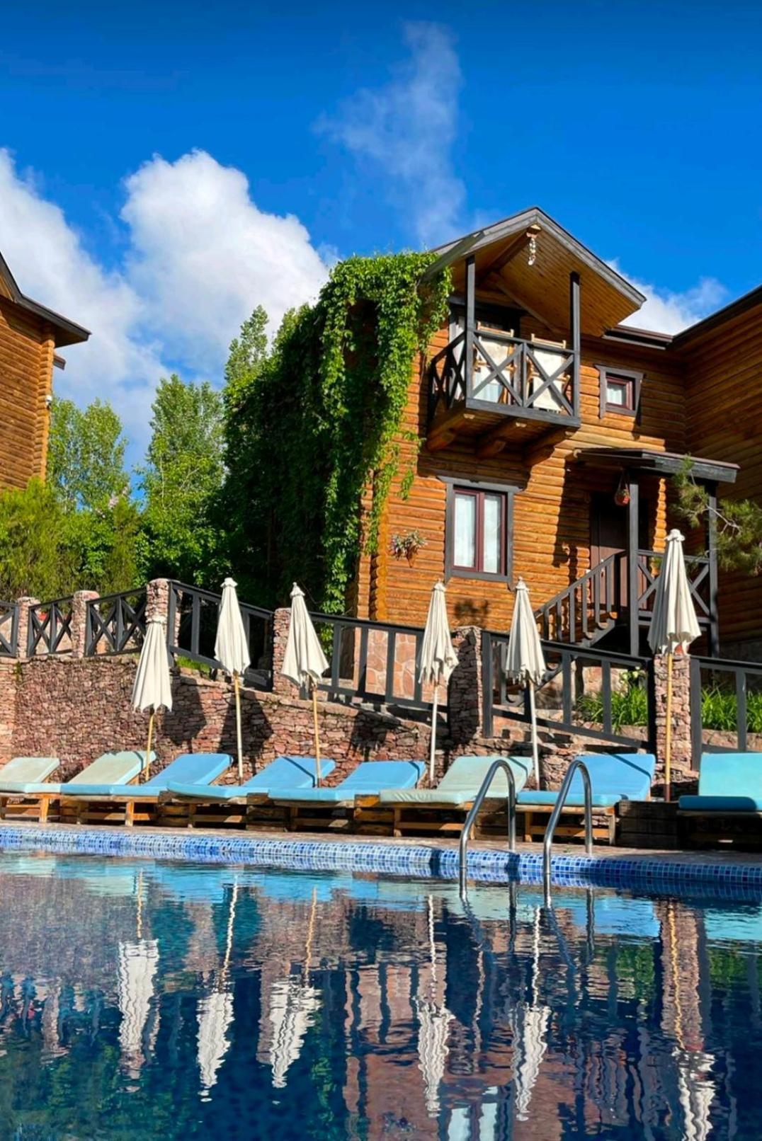 Boutigue Hotel Nebesa Chimgan 외부 사진