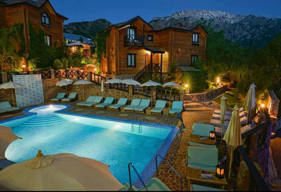 Boutigue Hotel Nebesa Chimgan 외부 사진