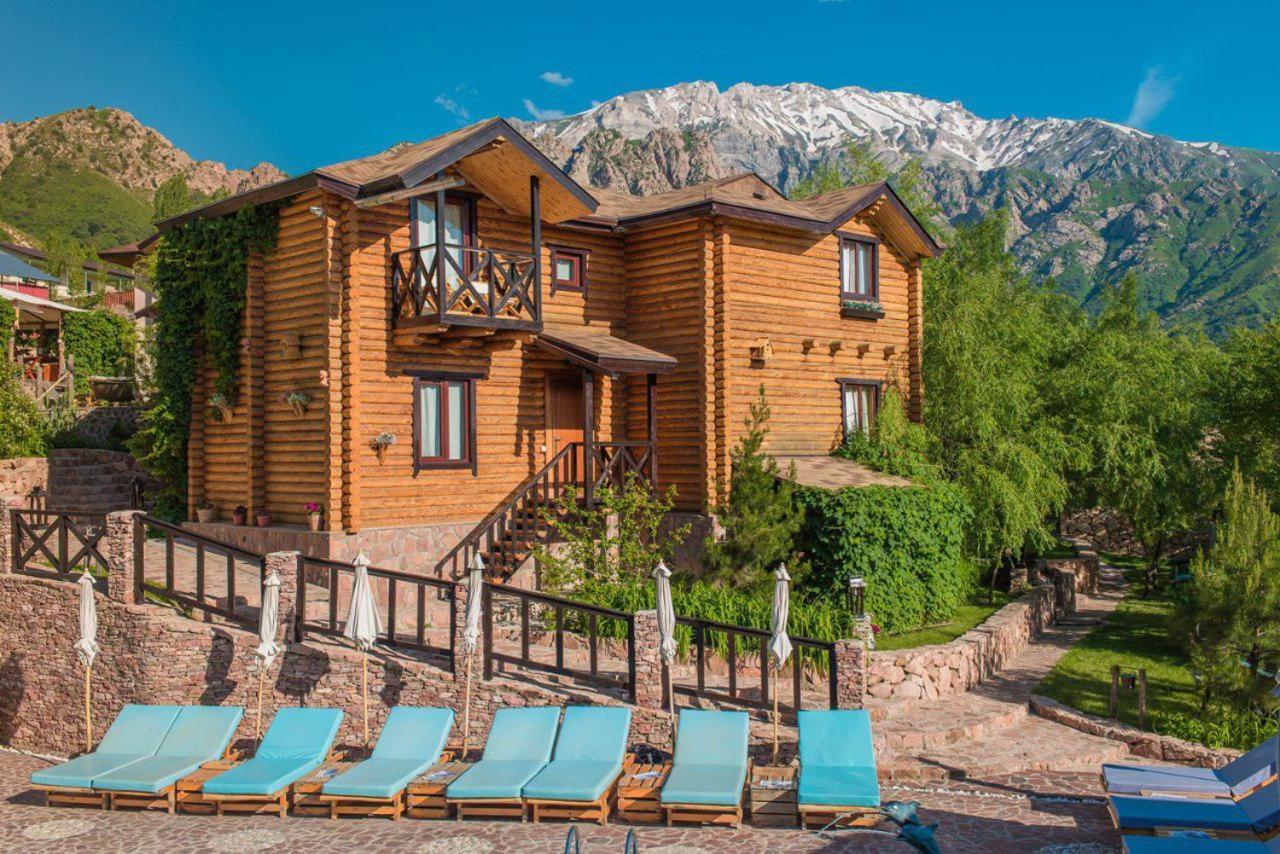Boutigue Hotel Nebesa Chimgan 외부 사진